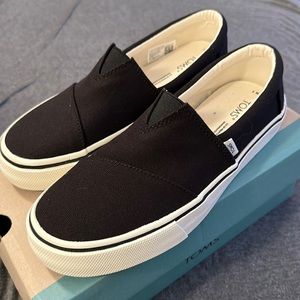 TOMS Alpargata Fenix Slip On Black never worn